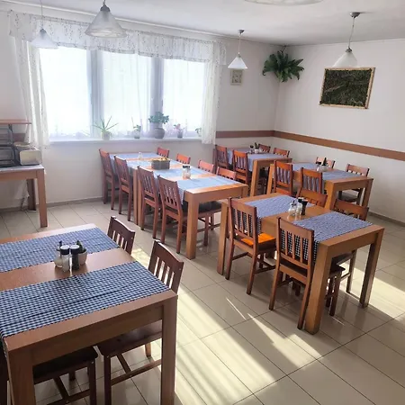 招待所 雅尔卡膳食旅馆 布拉迪斯拉发