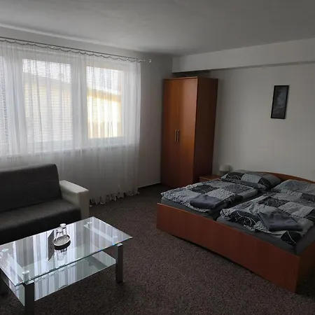 雅尔卡膳食旅馆 布拉迪斯拉发